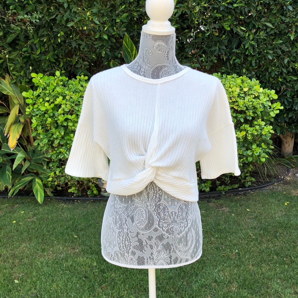 Robbed Twisted Front Crop Top.